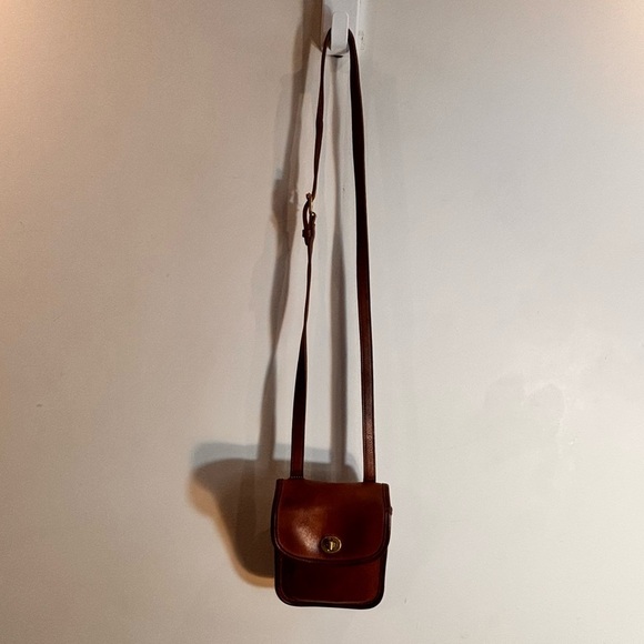 COACH Scooter Bag Long Adjustable Strap Leather Made in Costa Rica Flap - Picture 2 of 14